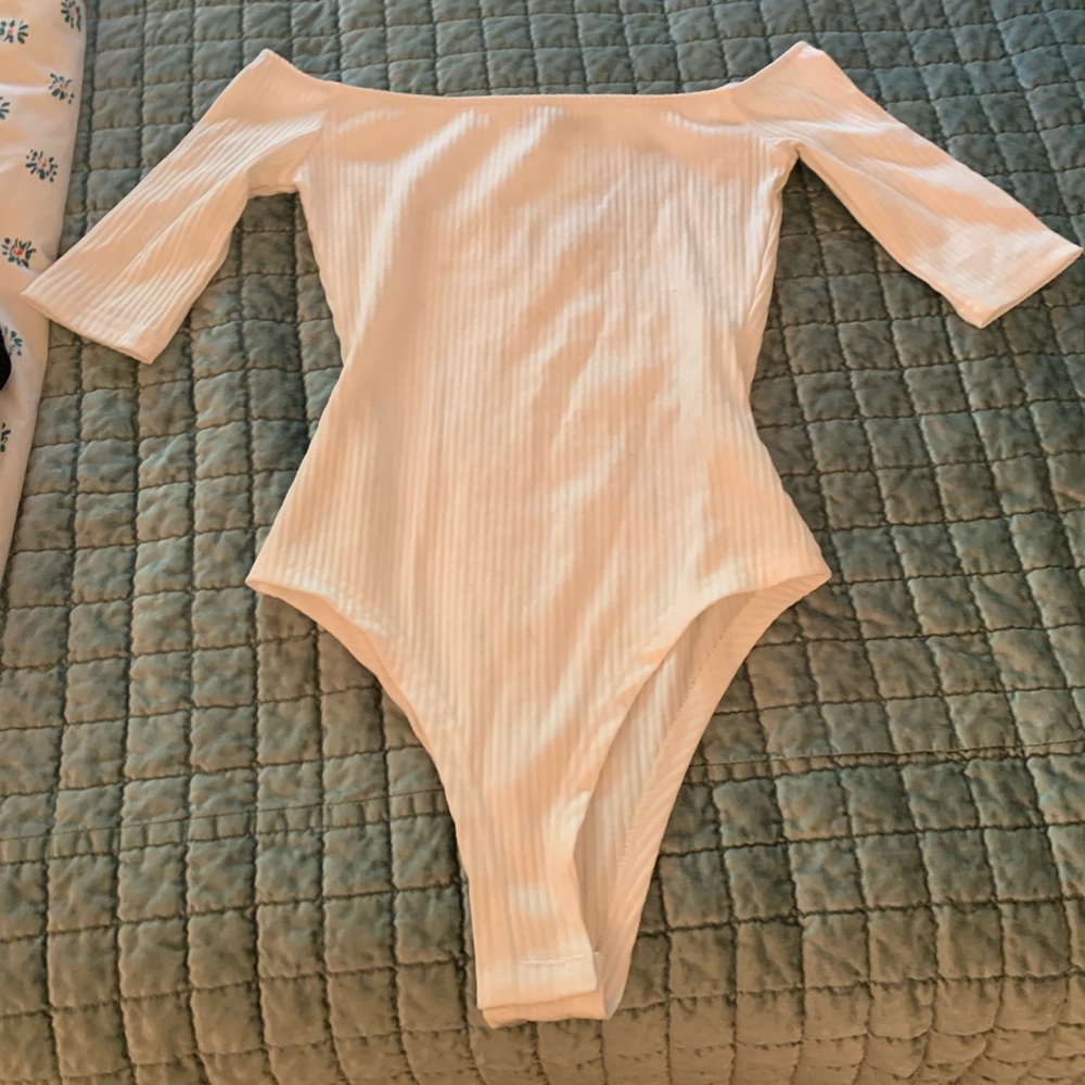 Never been worn white off the shoulder body suit